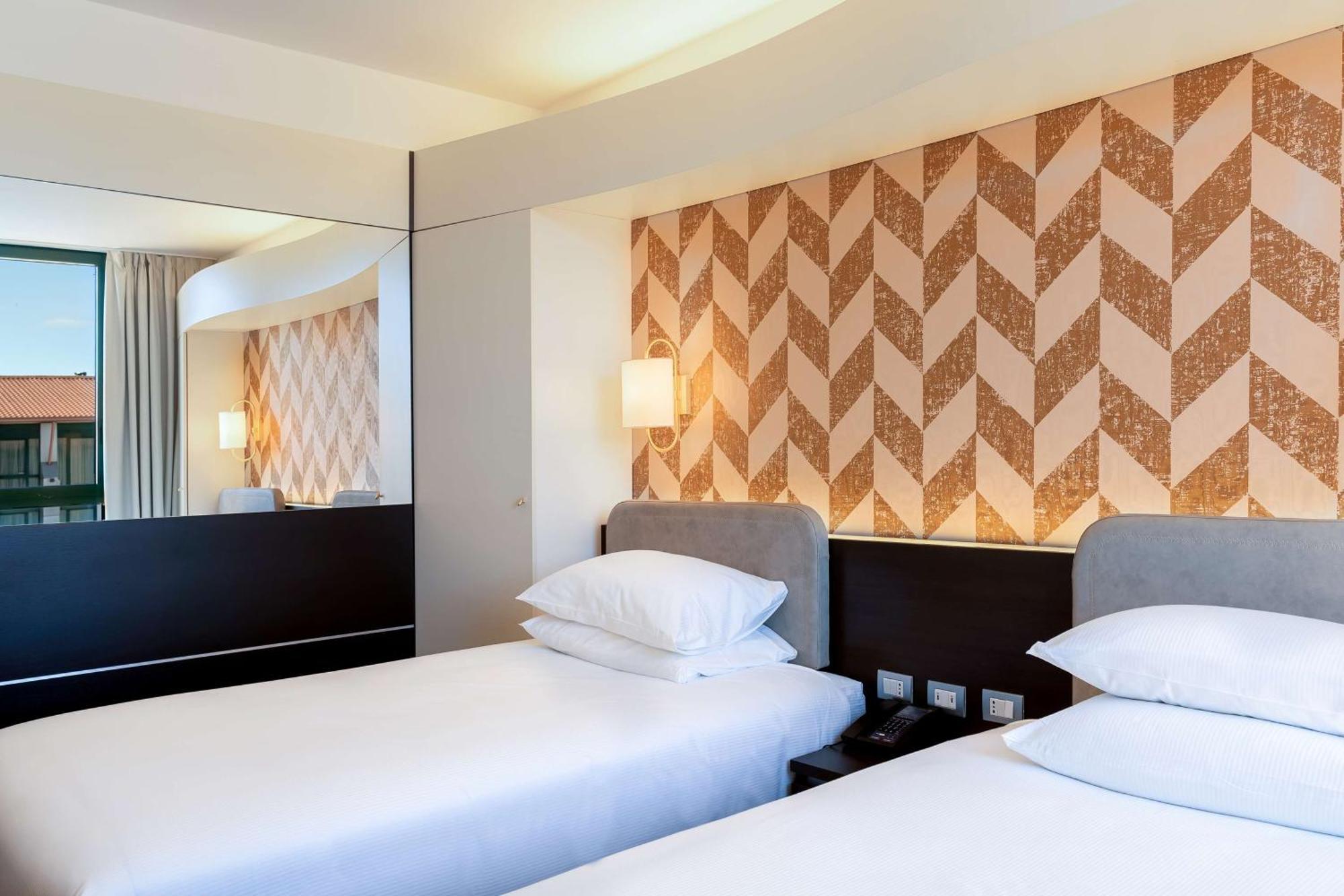 Doubletree By Hilton Milan Malpensa Hotel 4*
